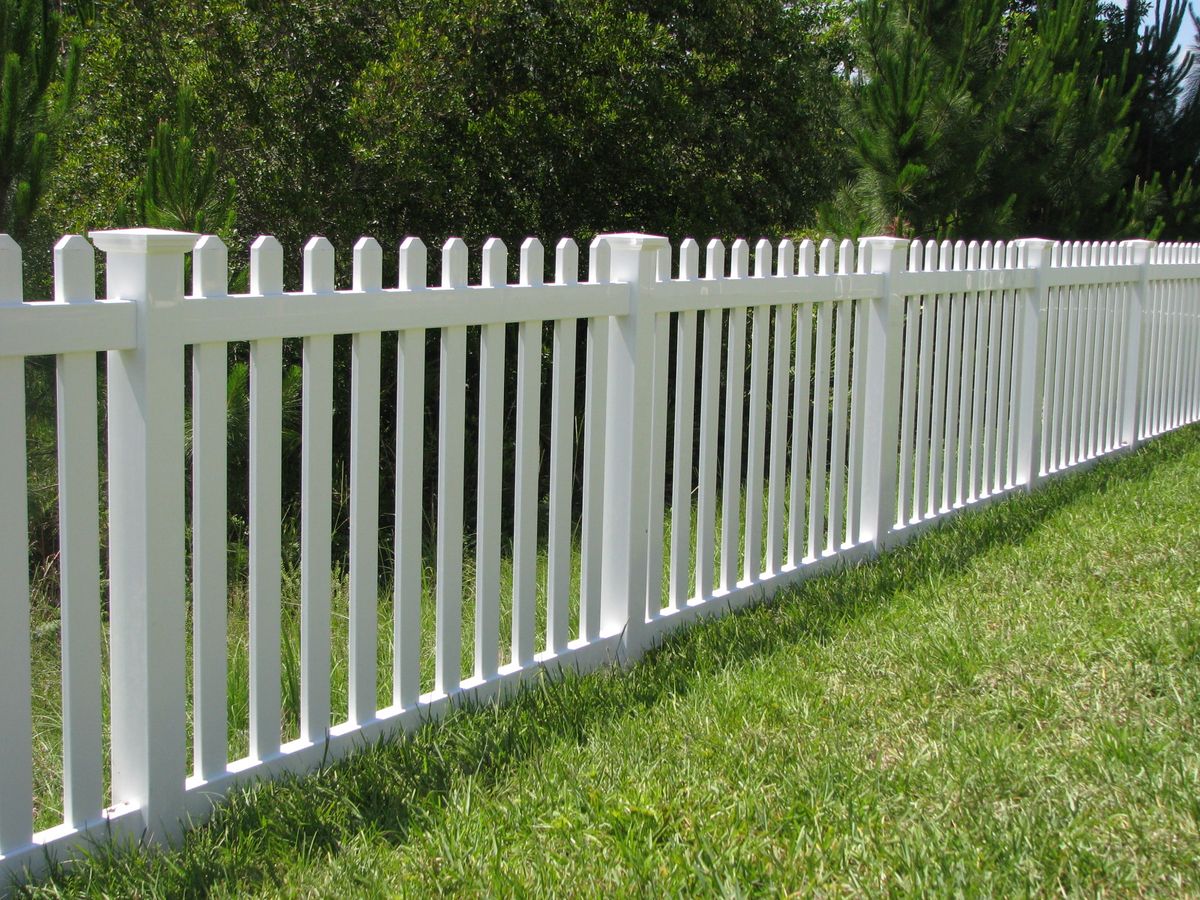 Home Fencing Options – Explore Affordable Styles